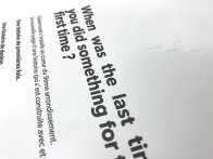 Gaufrage au moule discret et original sur invitation